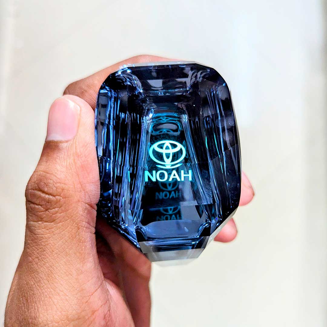 M/Y 7 Colour Crystal Gear Knob for Many Brands - Noah image