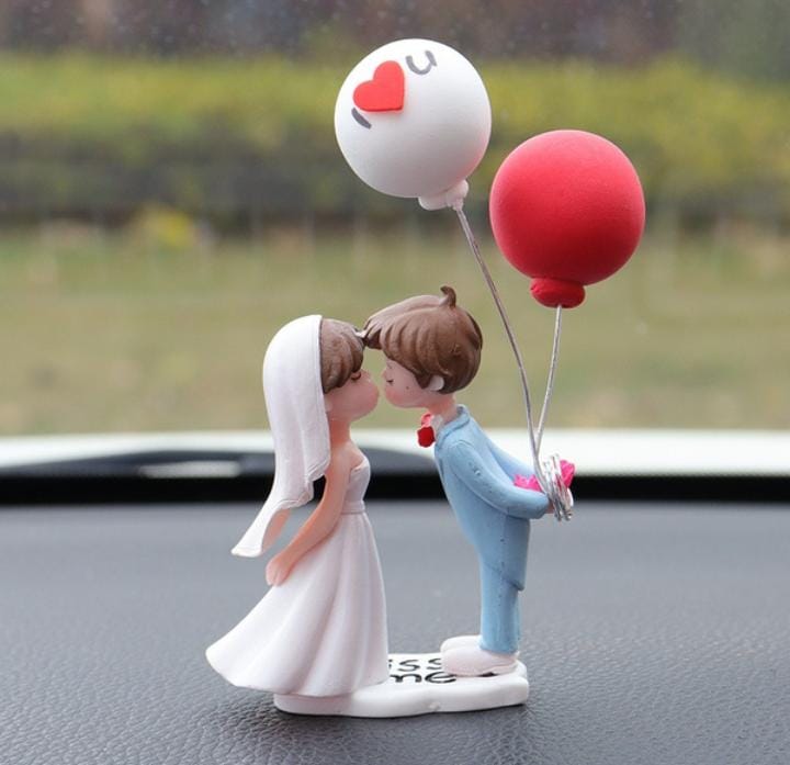 Car Dashboard Showpiece Cute Cartoon Couple Action Doll Balloon